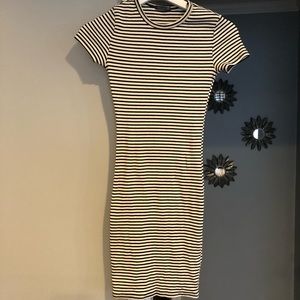 Short dress black and white